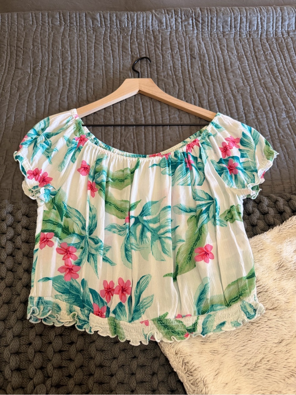 Hollister White Off-Shoulder Crop Top with Green Leaves and Pink Flowers